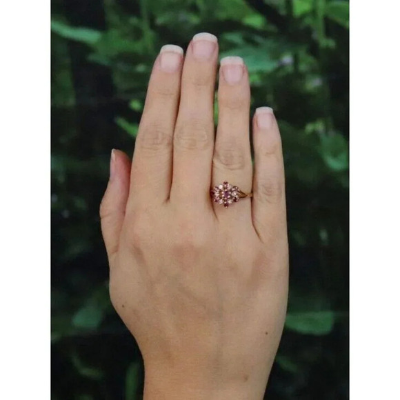 10k Yellow Gold Natural Ruby & Diamond Flower Ring Size 5 3/4 - Picture 3 of 8